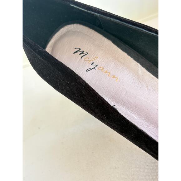 Melyann Velvet Heels 8.5 Black Pumps Academia Office Career Capsule Gold Stacked - Picture 3 of 7